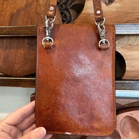 Vintage Western Most Wanted USA Distressed Leather Small Handbag with Arrow - Picture 4 of 4